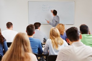 Programa oferece oportunidades para bolsas de estudo em Candeias